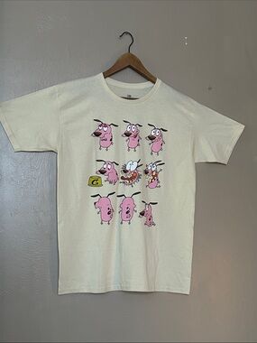 Courage the Cowardly Dog Graphic T-Shirt. Cream-Pink Color. Size Large.